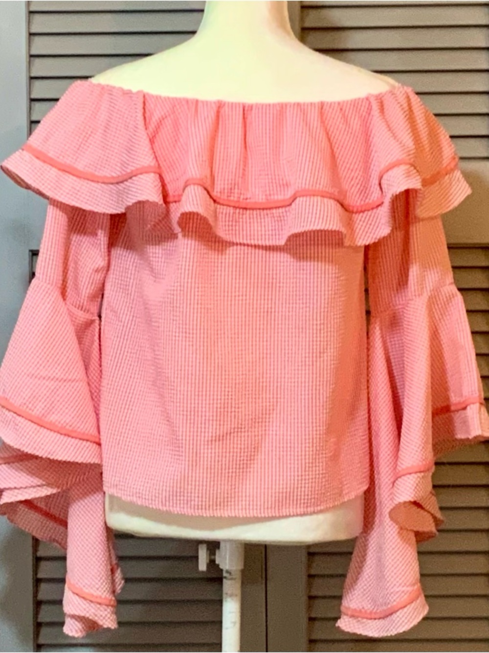 Liquid by Sioni Coral/Pink Off-Shoulder Ruffle Bell-Sleeve Top - Picture 3 of 7